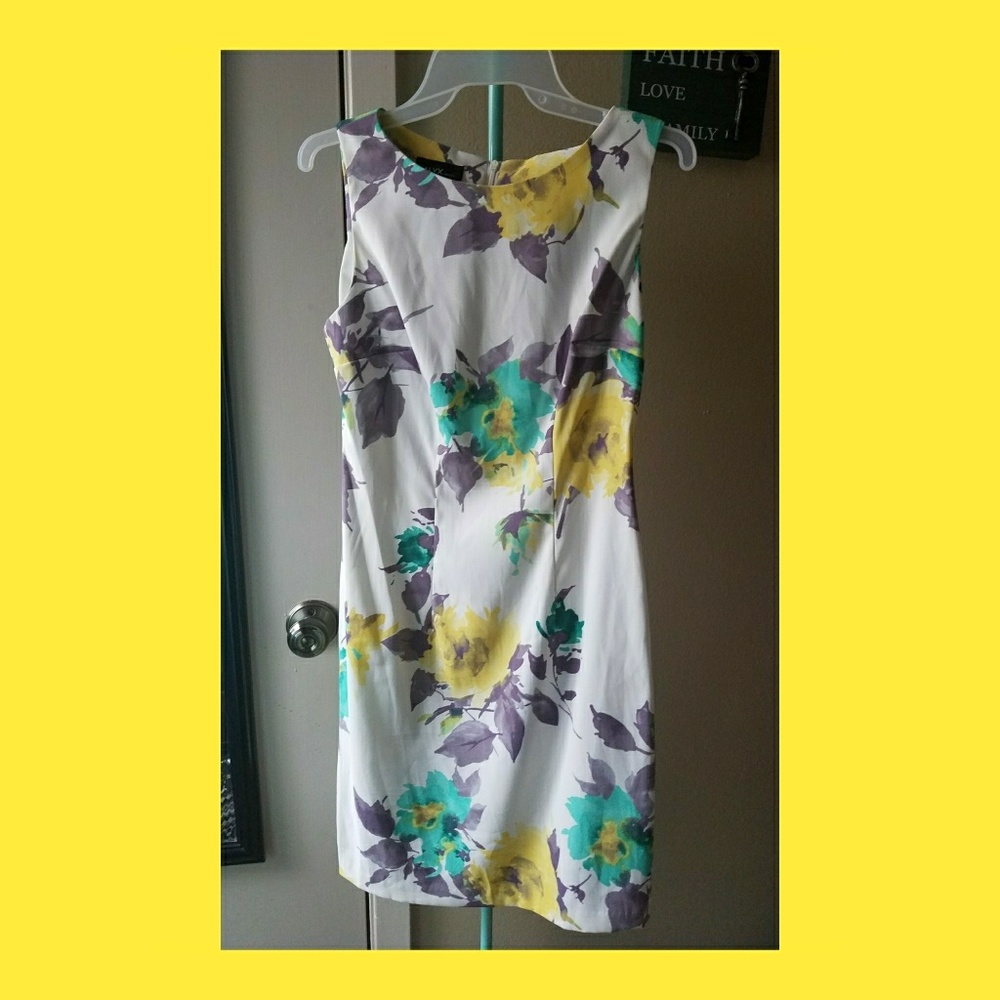 NWOT FLORAL DRESS